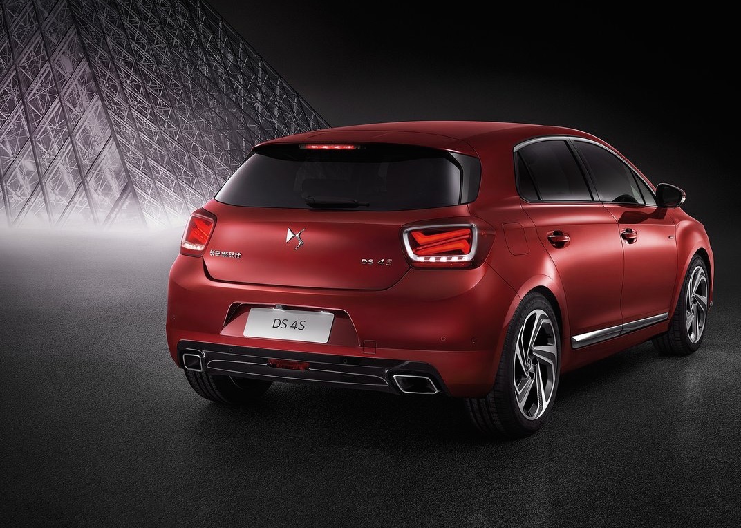 De DS4 voor China heet DS4 S en toont zich nog extravaganter dan de reguliere DS 4 voor Europa.