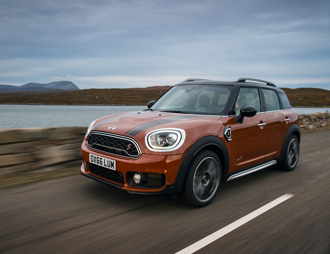 De nieuwe Mini Countryman werd gisteren gepresenteerd. Vandaag zetten we op een rijtje wat je echt over de auto moet of wilt weten.