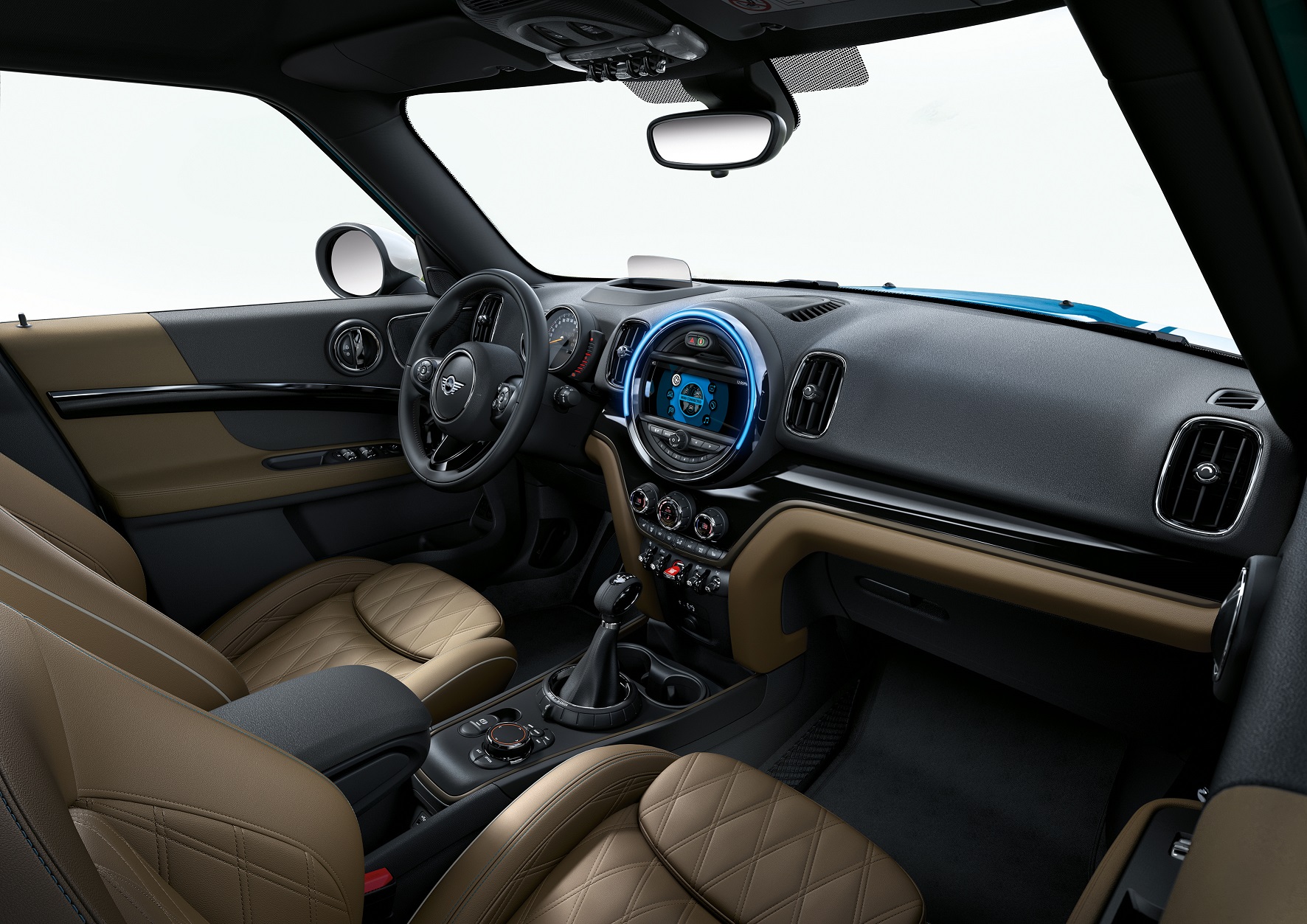 De nieuwe Mini Countryman werd gisteren gepresenteerd. Vandaag zetten we op een rijtje wat je echt over de auto moet of wilt weten.