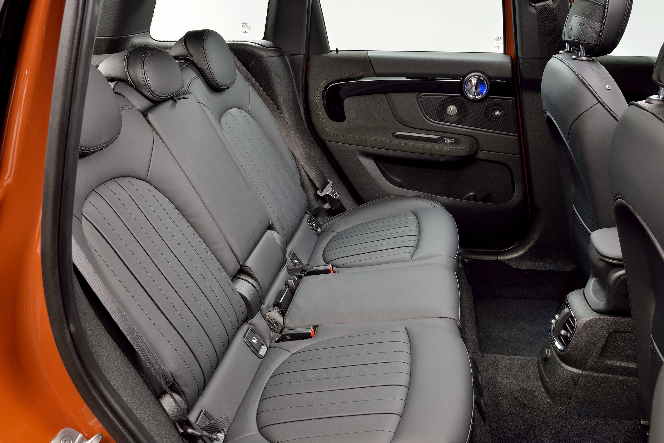 De nieuwe Mini Countryman werd gisteren gepresenteerd. Vandaag zetten we op een rijtje wat je echt over de auto moet of wilt weten.