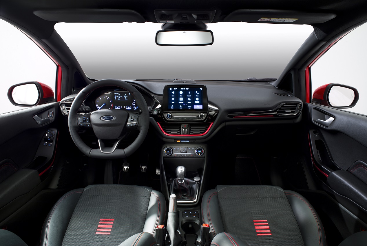 Nadat Ford de nieuwe Fiesta in vier uitvoeringen heeft gepresenteerd, is nu ook meer andere informatie bekend geworden. Bijvoorbeeld welke motoren, rijhulpsystemen en uitrusting de auto krijgt.