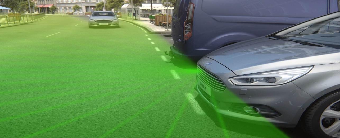 De nieuwe Ford S-MAX is als eerste Ford uitgerust met Intelligent Speed Limiter, een intelligente snelheidsregelaar die zich instelt op basis van verkeersborden en navigatiedata.