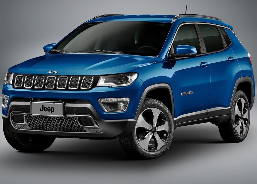 Nadat hij vorige week betrapt was tijdens een officile fotoshoot, komt Jeep nu zelf met beeld en informatie over de nieuwe 2017 Jeep Compass.