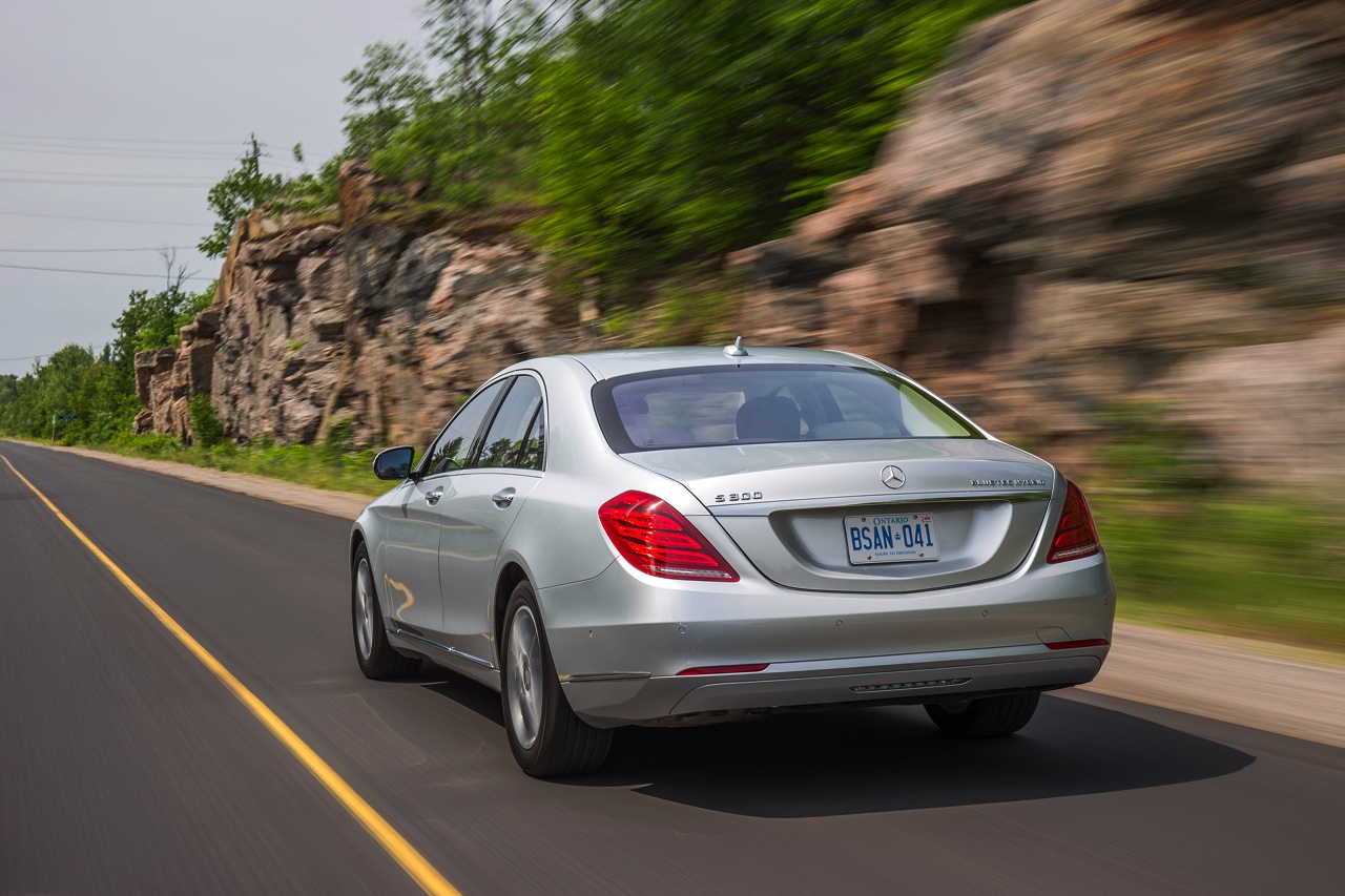 Mercedes-Benz laat de nieuwe E-Klasse W223 al uitlekken. Het model heeft veel weg van zijn grotere en kleinere broer, de S-Klasse en C-Klasse.
