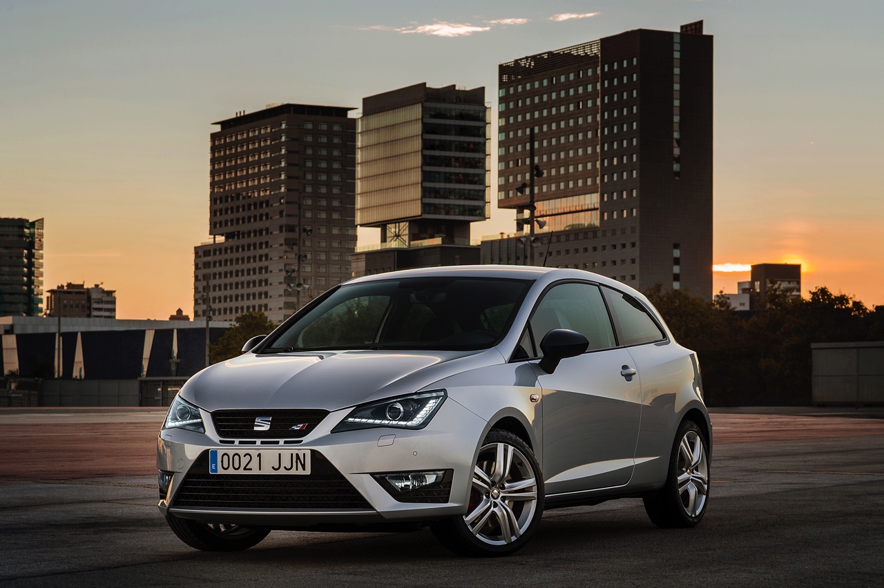 Seat maakt sportief rijplezier extra betaalbaar met de Seat Ibiza Cupra 1.8 TSI, die nu 22.450 euro kost inclusief zesbak en 192 pk.