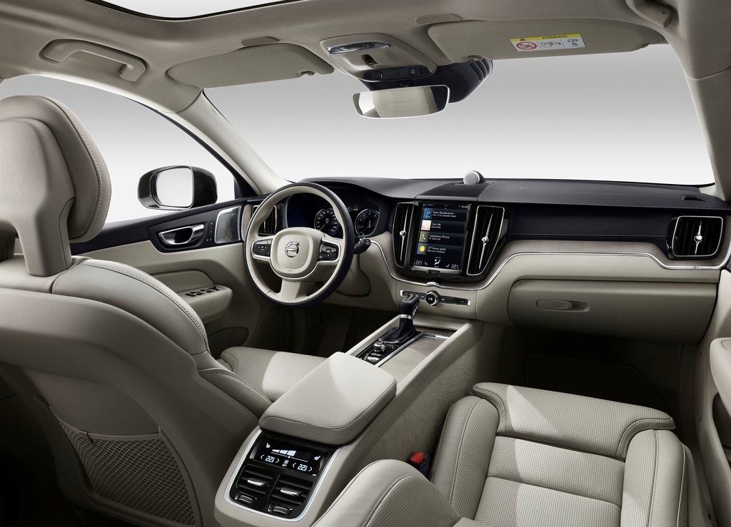 Volvo heeft op de Autosalon van Genve het doek getrokken van de Volvo XC90. Daarmee kunnen we de opvolger van het populaire huidige model nu in volle glorie bewonderen.