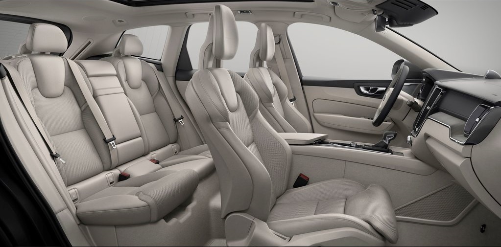 Volvo heeft op de Autosalon van Genve het doek getrokken van de Volvo XC90. Daarmee kunnen we de opvolger van het populaire huidige model nu in volle glorie bewonderen.