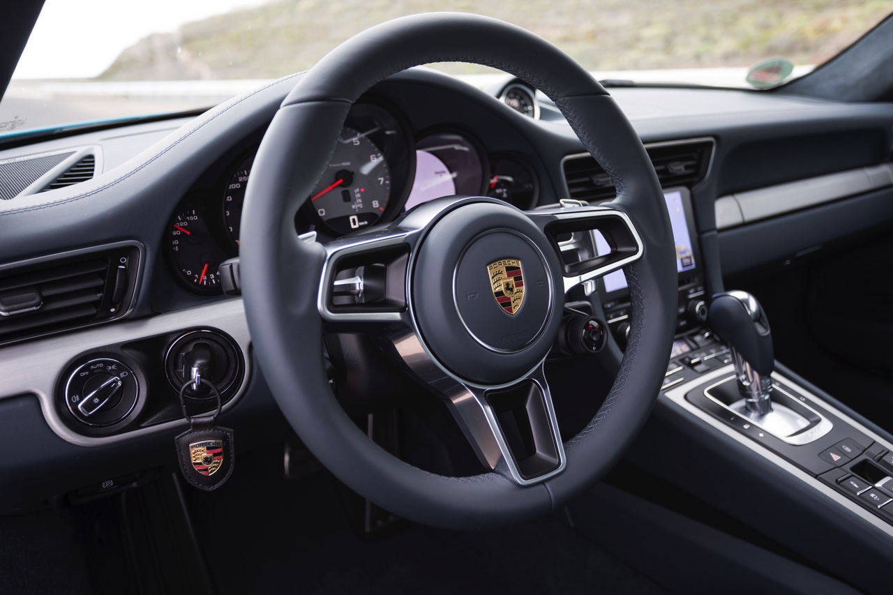 Autotest Porsche 911 Carrera S, de facelift van de 991-generatie is een feit. Verbeterde styling en een opgewaardeerd onderstel maken het icoon nog sterker.