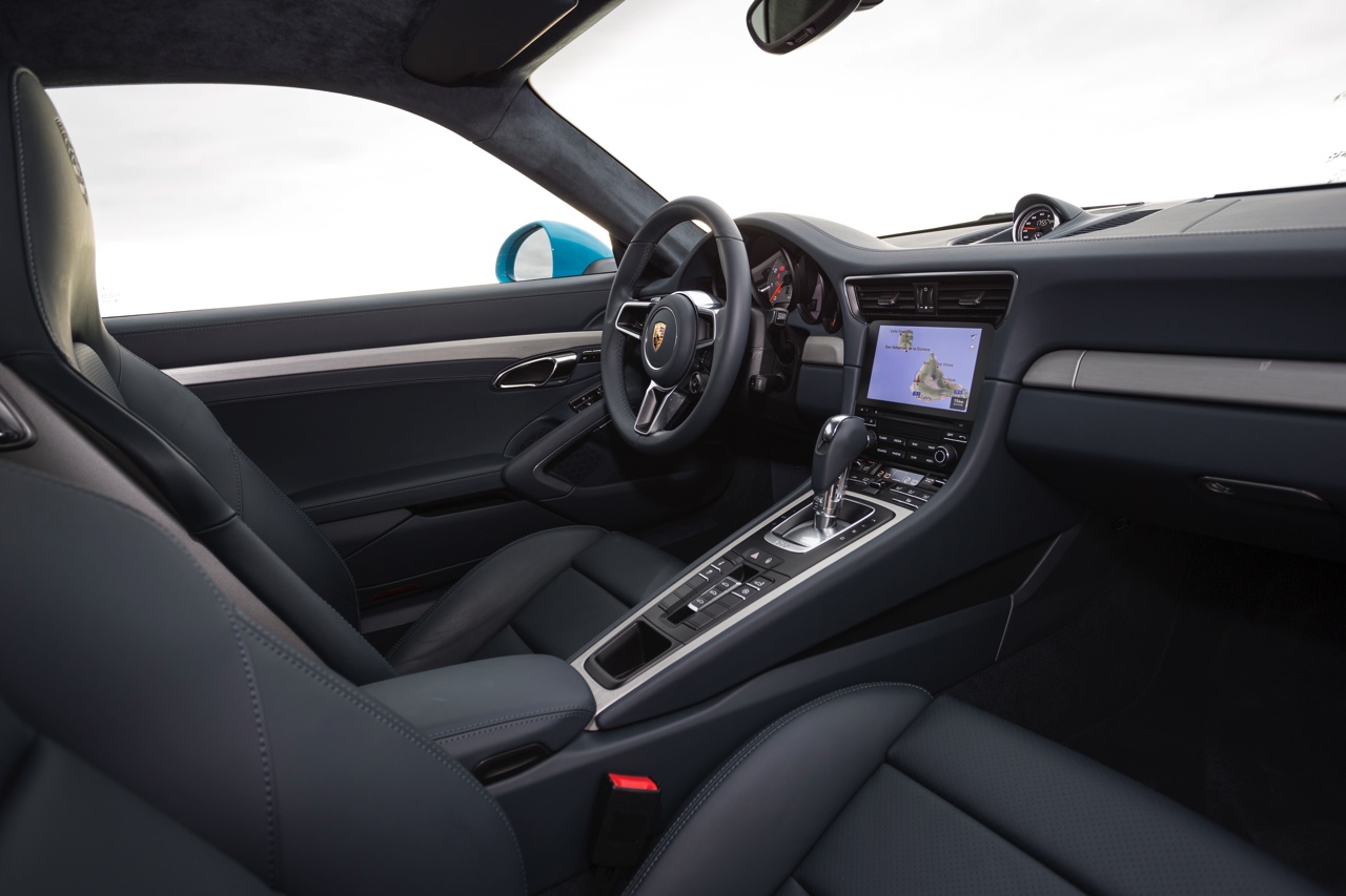 Autotest Porsche 911 Carrera S, de facelift van de 991-generatie is een feit. Verbeterde styling en een opgewaardeerd onderstel maken het icoon nog sterker.