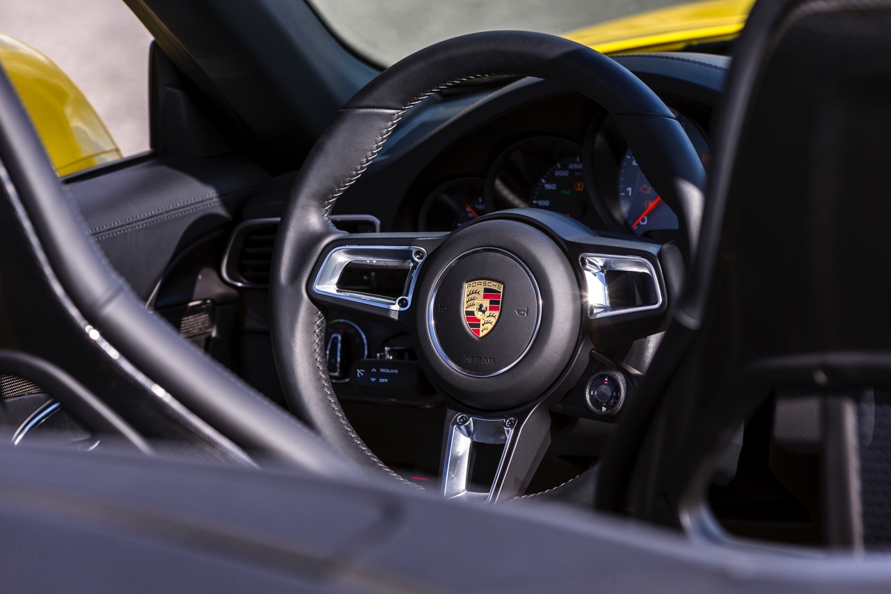 Autotest Porsche 911 Carrera S, de facelift van de 991-generatie is een feit. Verbeterde styling en een opgewaardeerd onderstel maken het icoon nog sterker.
