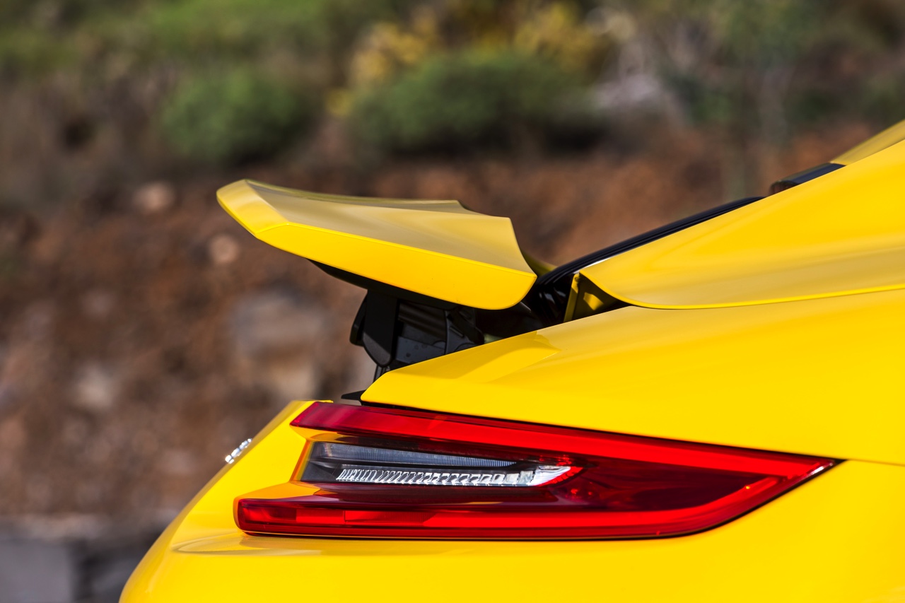 Autotest Porsche 911 Carrera S, de facelift van de 991-generatie is een feit. Verbeterde styling en een opgewaardeerd onderstel maken het icoon nog sterker.
