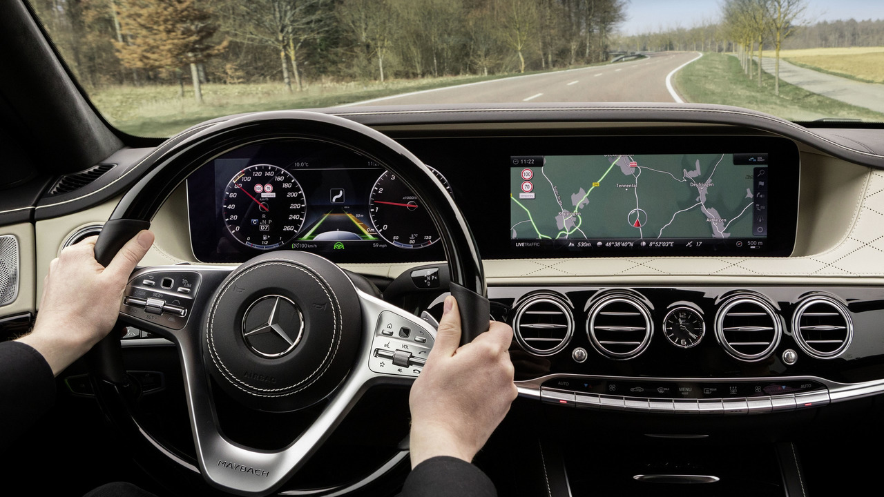 De auto moet nog worden onthuld, maar Mercedes-Benz geeft alvast toelichting op de autonome rijtechnologie die de gefacelifte S-Klasse straks aan boord heeft.