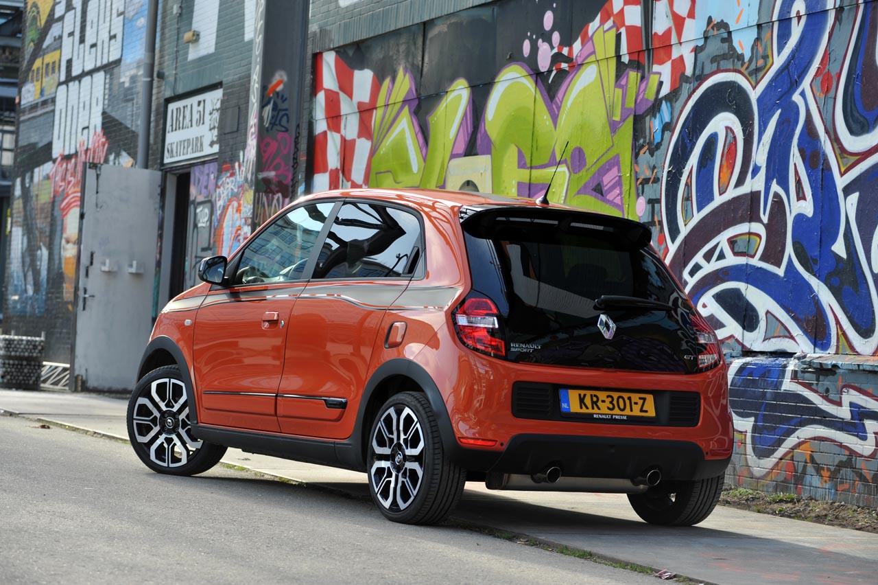 Renault heeft in het programma een lekker snelle uitvoering van de Twingo. Deze GT is onder handen genomen door Renault Sport en dat is altijd goed nieuws.