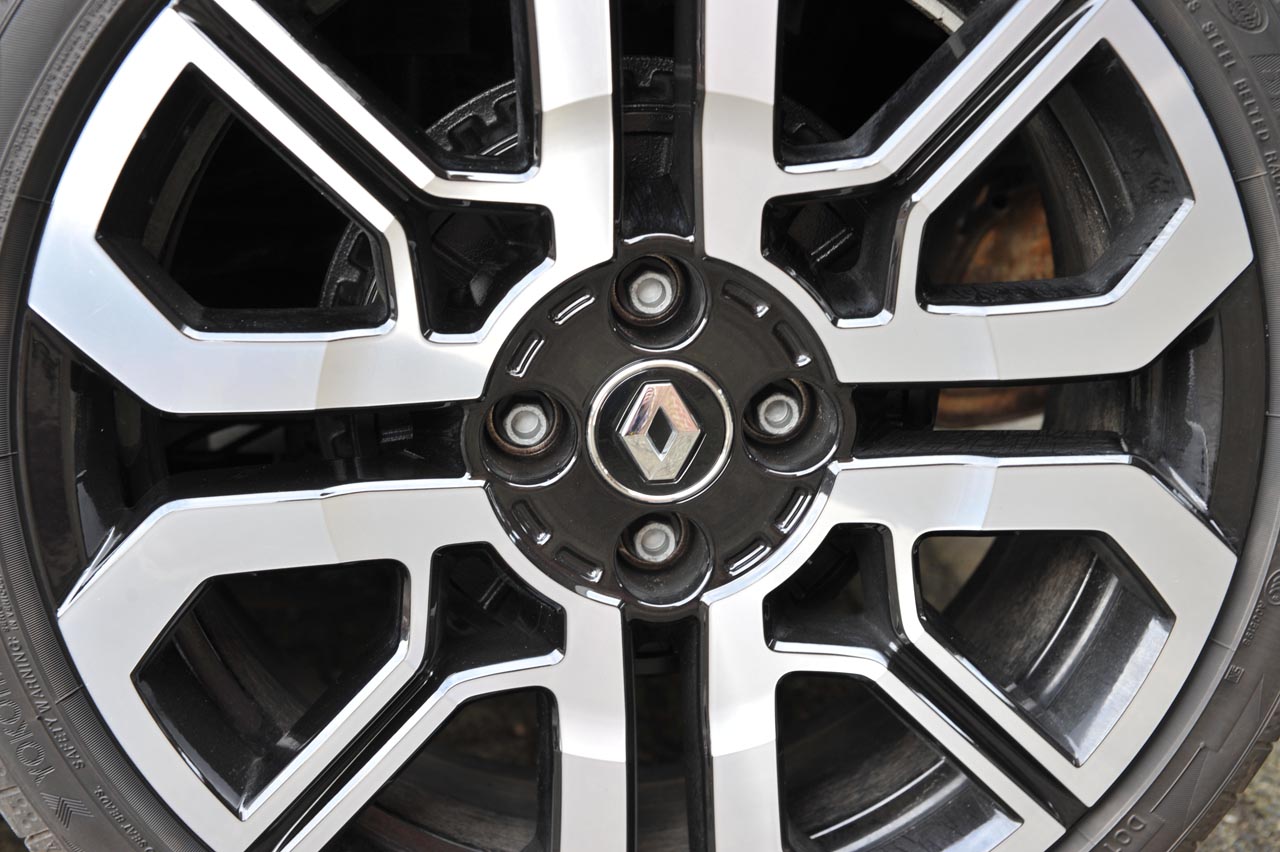 Renault heeft in het programma een lekker snelle uitvoering van de Twingo. Deze GT is onder handen genomen door Renault Sport en dat is altijd goed nieuws.