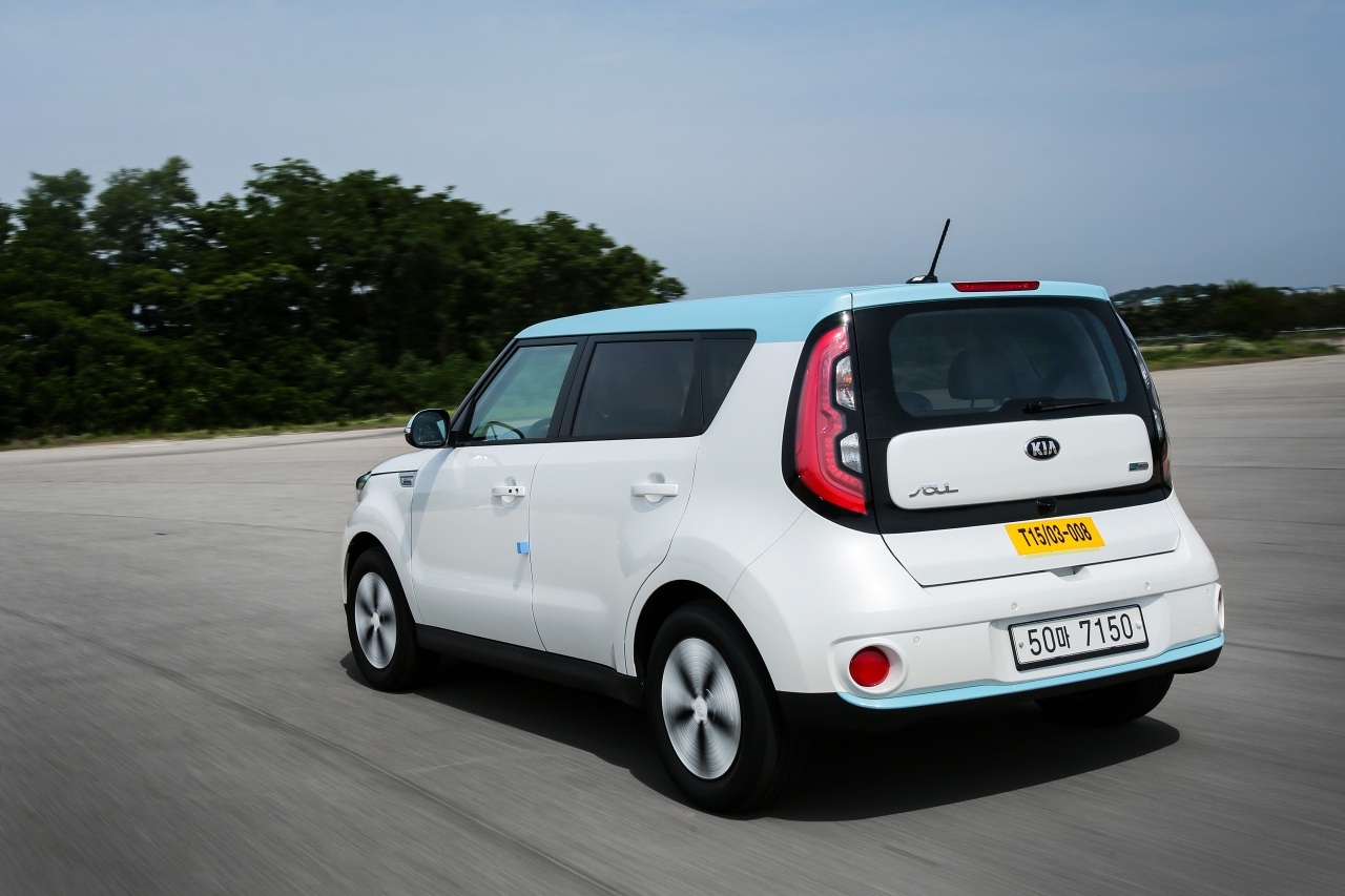 Kia zet koers naar zelfrijdende auto en autonoom rijden met een nieuwe generatie assistentiesystemen, waaronder Highway Driving Assist. In 2030 leidt dat tot de zelfrijdende Kia.