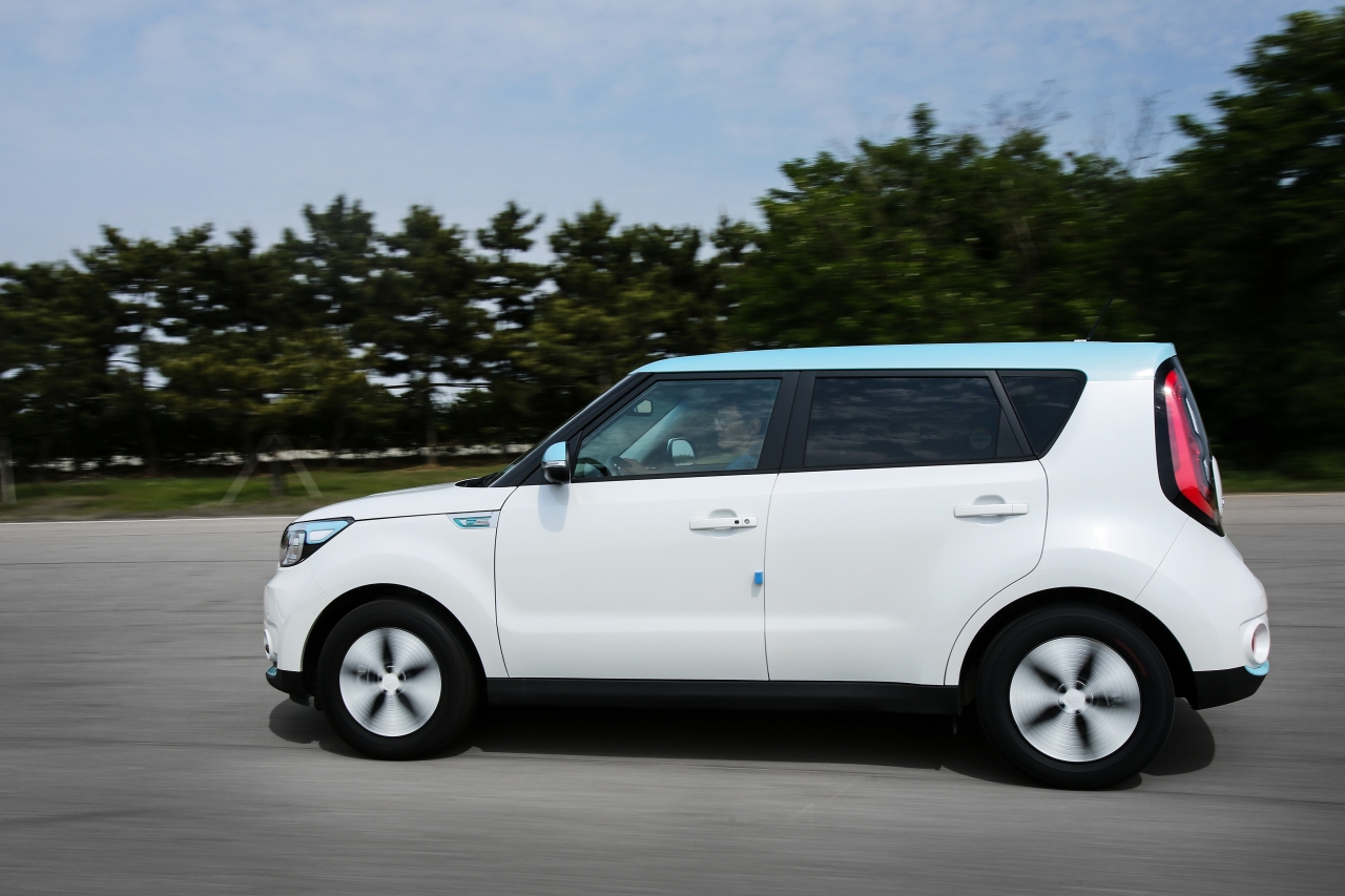 Kia zet koers naar zelfrijdende auto en autonoom rijden met een nieuwe generatie assistentiesystemen, waaronder Highway Driving Assist. In 2030 leidt dat tot de zelfrijdende Kia.