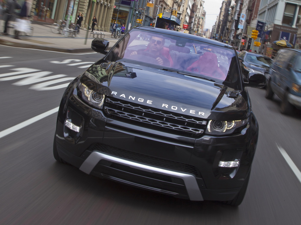 In november 2015 maakt de Range Rover Evoque Cabriolet zijn debuut. Begin volgend jaar komt hij in Nederland op de markt.