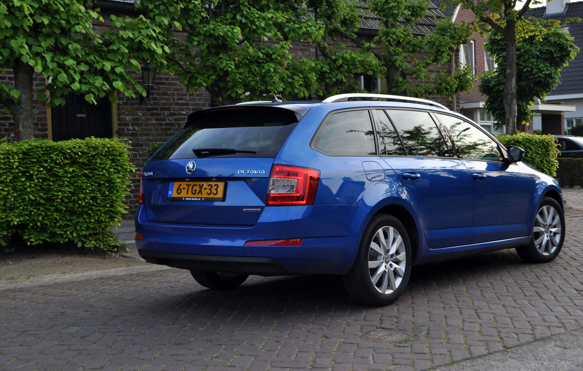 December was een drukke maand voor Nederlandse autodealers. Zoals verwacht maakten veel mensen nog even snel gebruik van gunstige bijtellingscategorien.
