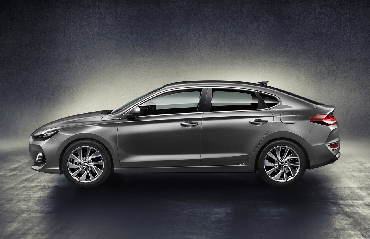 De derde carrosserieversie van de nieuwe Hyundai i30 is de fastback die begin volgend jaar verschijnt.