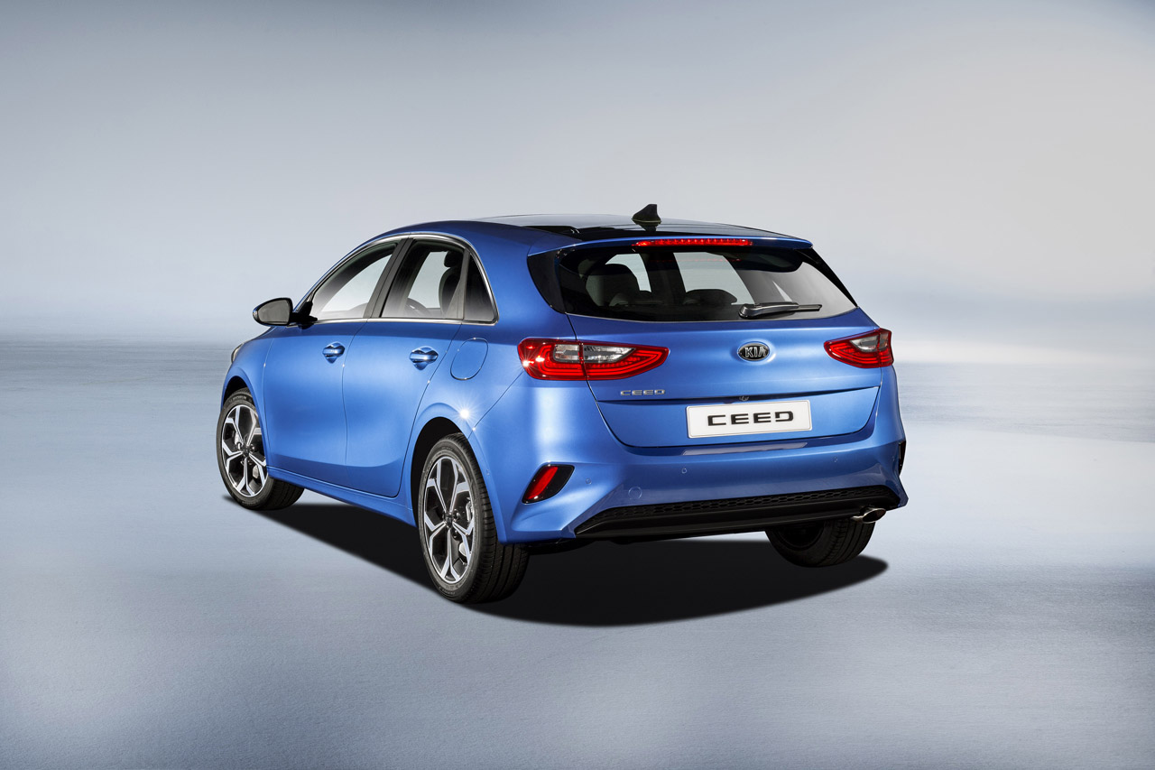 Kia lanceert de nieuwe Ceed in Genve maar haalt er nu het doek al van af.