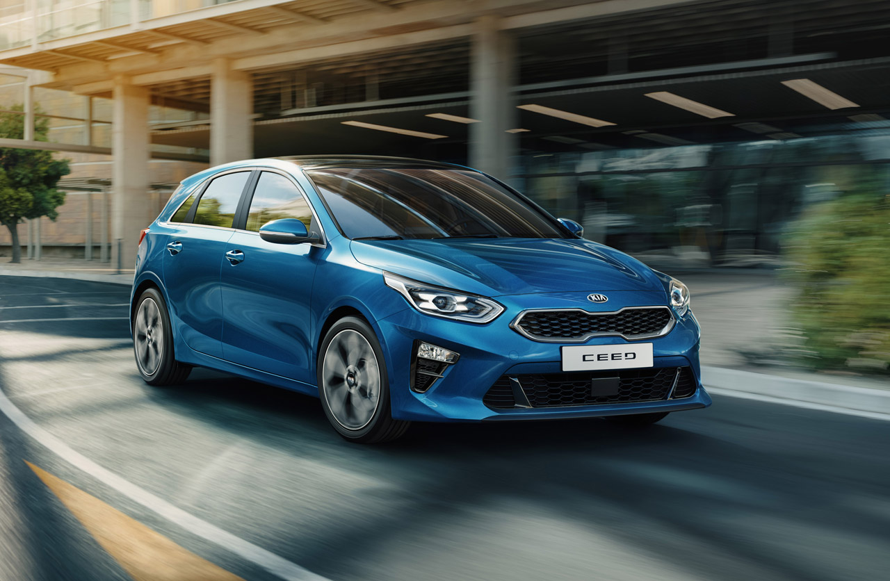 Kia lanceert de nieuwe Ceed in Genve maar haalt er nu het doek al van af.