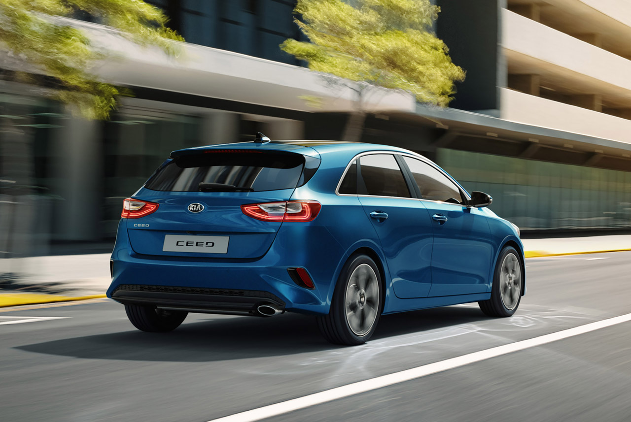 Kia lanceert de nieuwe Ceed in Genve maar haalt er nu het doek al van af.