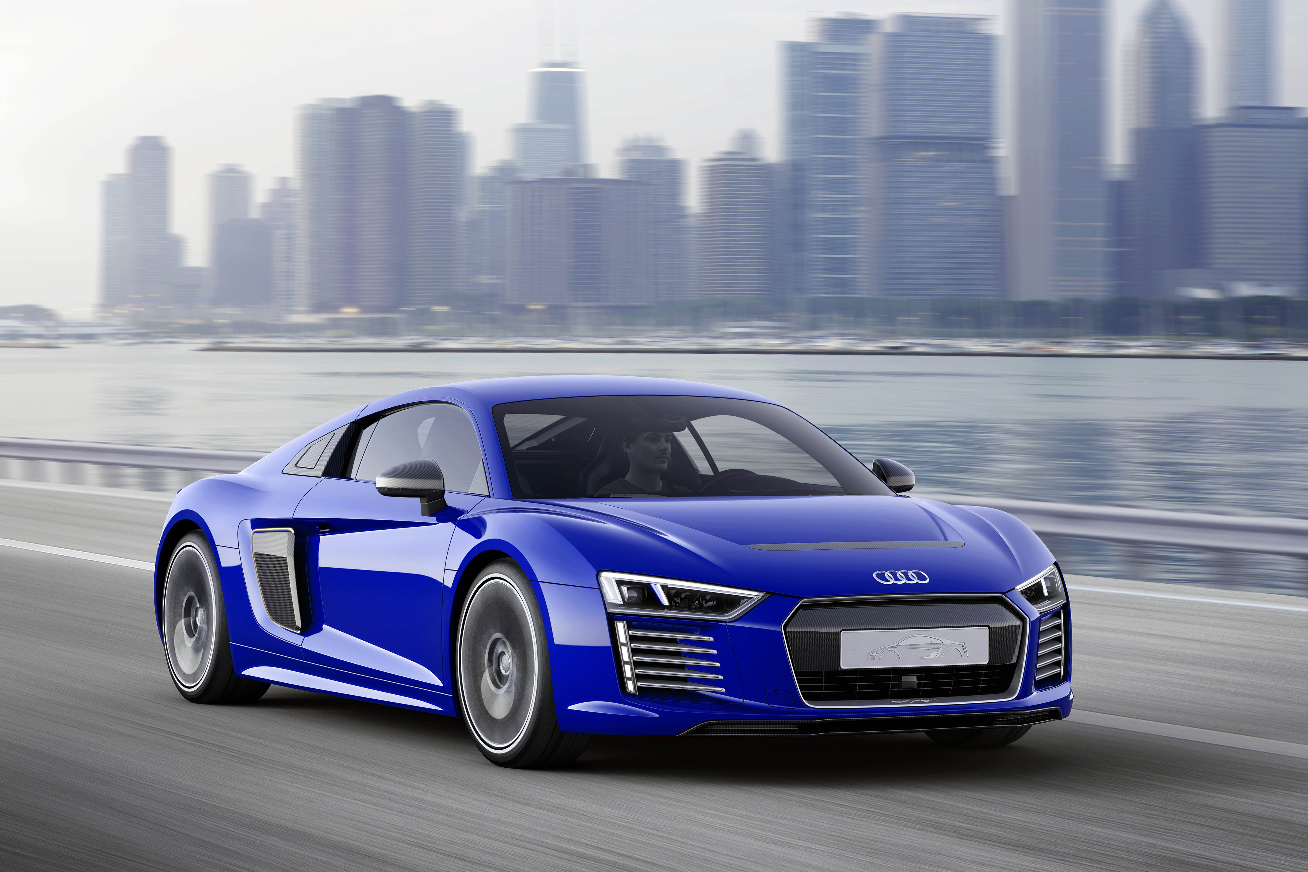 Audi R8 e-tron piloted driving concept maakt de blits op CES Asia in Shanghai.