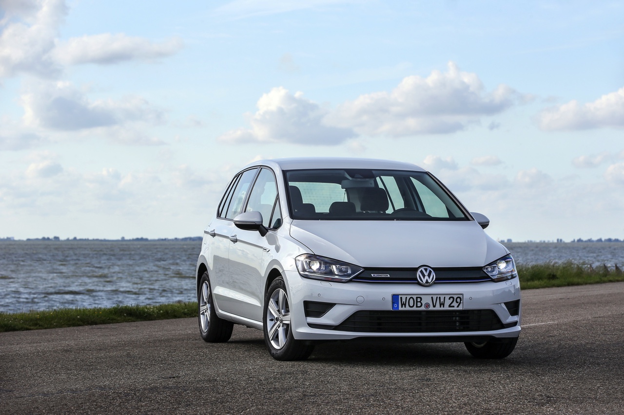 Autotest Volkswagen Golf 1.0 TSI BlueMotion, de eerste Golf met driecilinder turbomotor en verkrijgbaar met handgeschakelde zesbak of zeventrapsautomaat. De Golf voor iedereen!