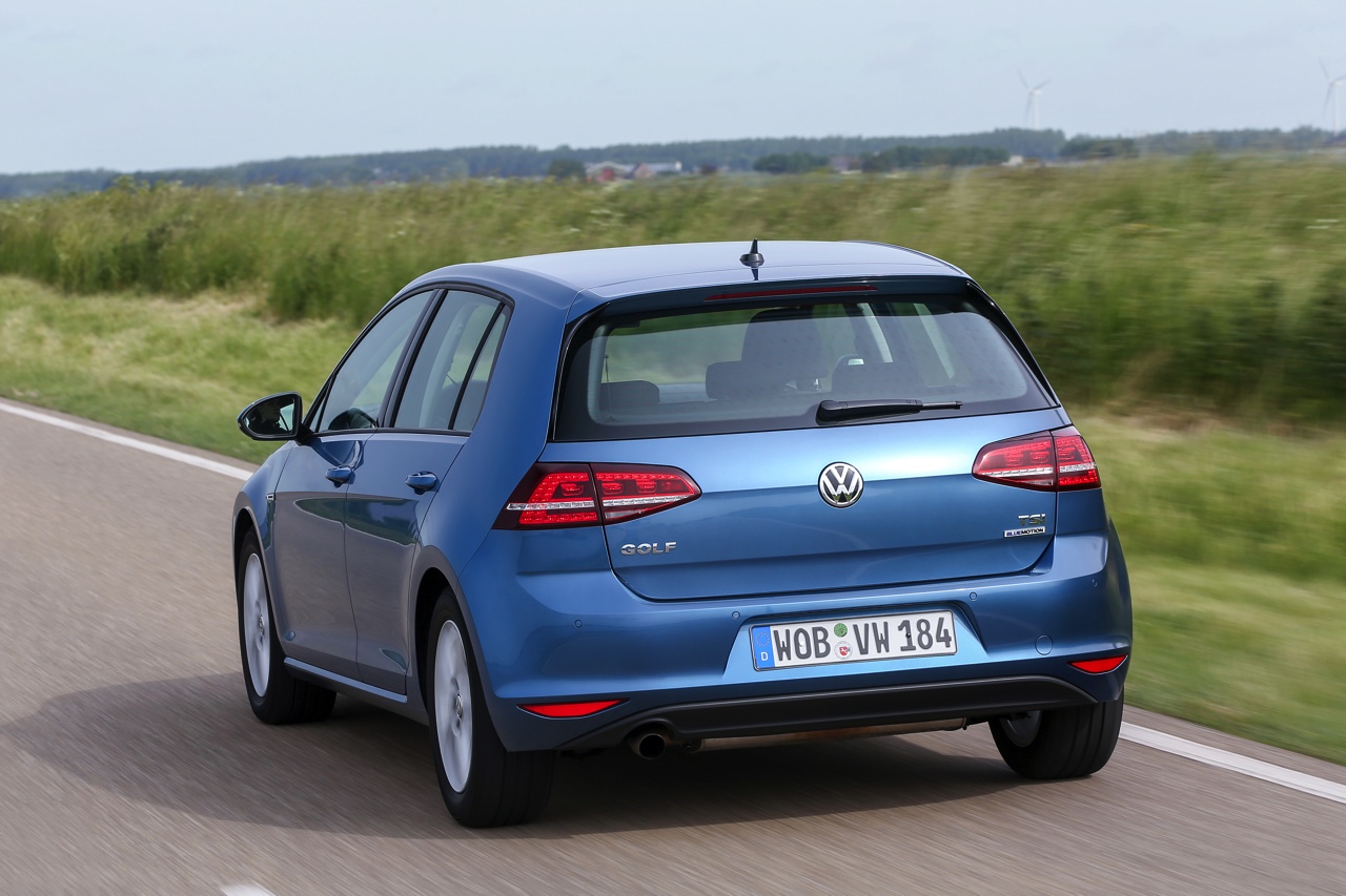 Autotest Volkswagen Golf 1.0 TSI BlueMotion, de eerste Golf met driecilinder turbomotor en verkrijgbaar met handgeschakelde zesbak of zeventrapsautomaat. De Golf voor iedereen!