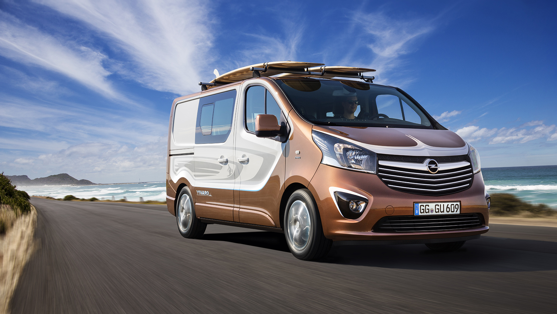 Lekker vrijbuiten met de Opel Vivaro Surf Concept. De bedrijfswagen staat compleet uitgerust op de IAA Frankfurt.