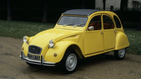 Populairste autonieuws van 2013 op AutoVandaag gaat niet over bijtelling, maar over snelle jongen,smaakmakers, de beste auto ter wereld en oldtimers.