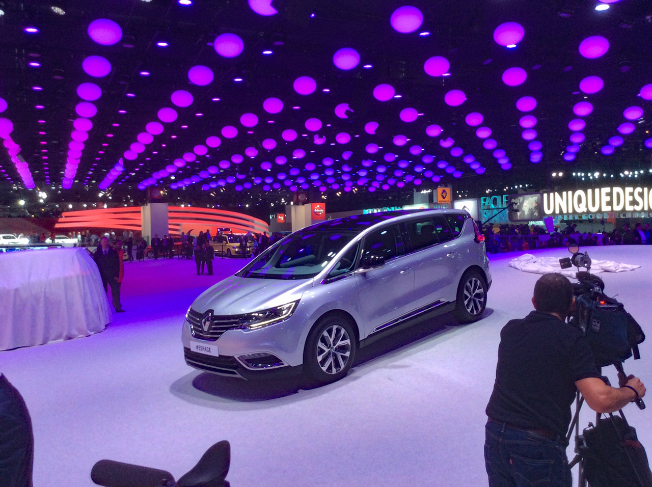 Heel wat automerken laten verstek gaan op de komende Autosalon van Parijs. Ford, Mazda, Volvo, Alpine, Bentley, Lamborghini, Rolls-Royce, McLaren, Aston Martin, Lotus, Cadillac en Corvette ontbreken.