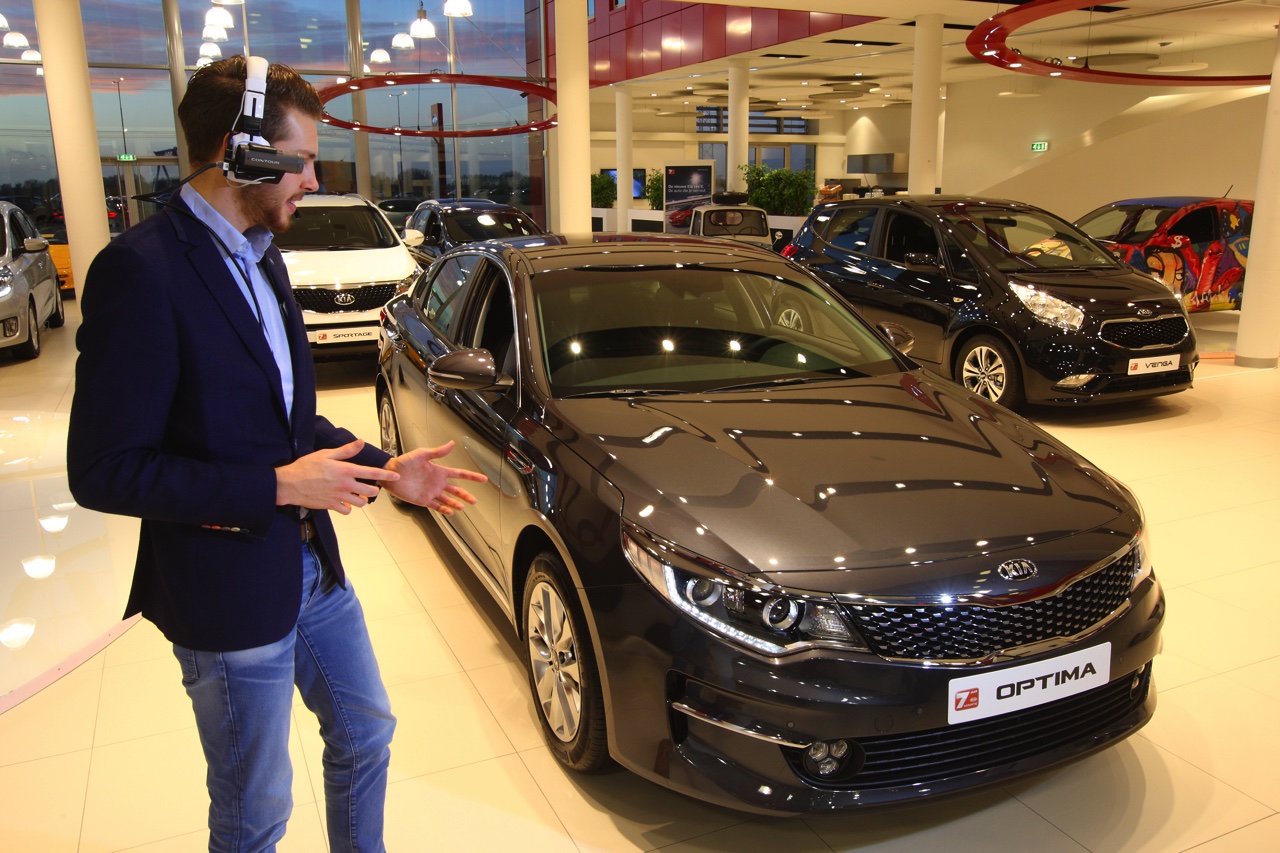 Kia opent Live Showroom met persoonlijk contact via internet om in te spelen op de toenemende digitale orintatie van autokopers.