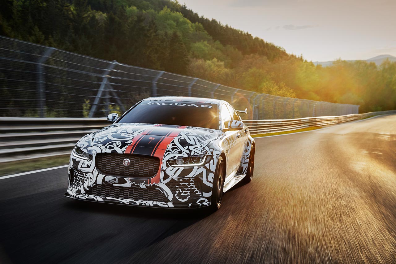Jaguar bereidt een 600 pk sterke topversie voor van de XE sedan.