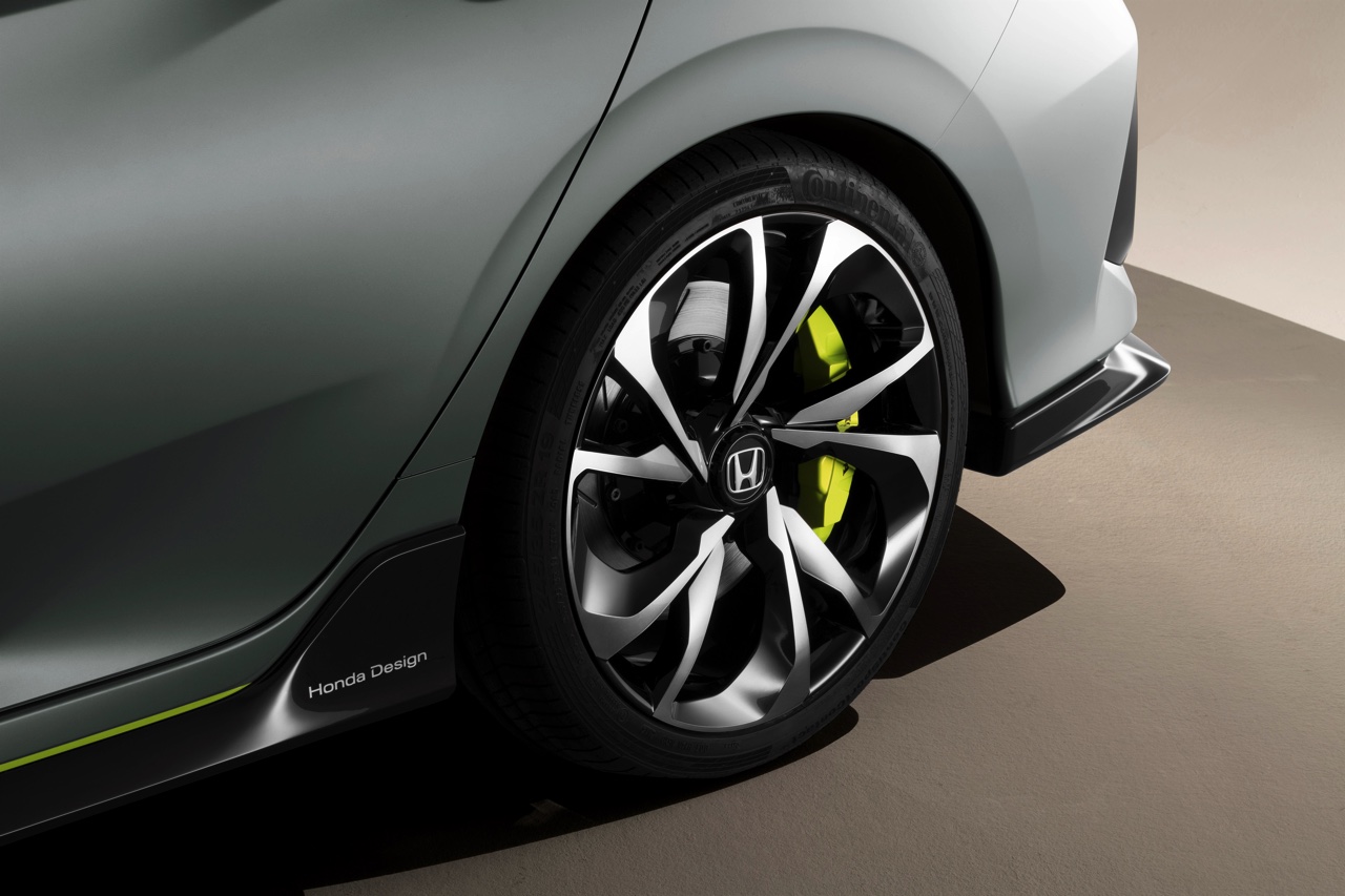 Honda onhult de Civic van 2017 als studiemodel en voorziet deze van nieuwe 1.0 liter, 1.5 liter en 1.6 liter turbomotoren.