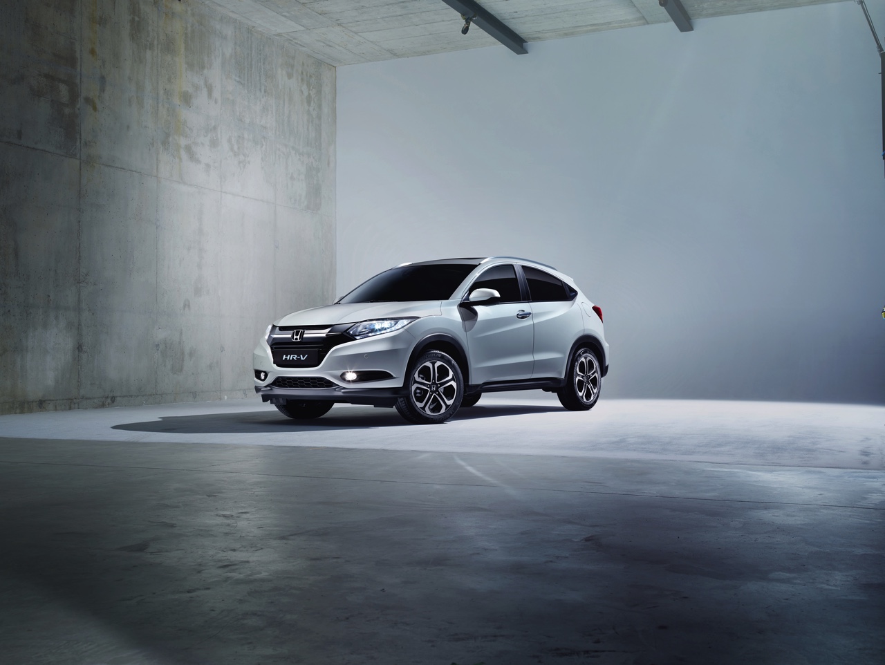 Honda HR-V voor Europa presenteert zich op Autosalon van Genve en komt in de zomer van 2015 op de markt met i-VTEC en i-DTEC motoren.