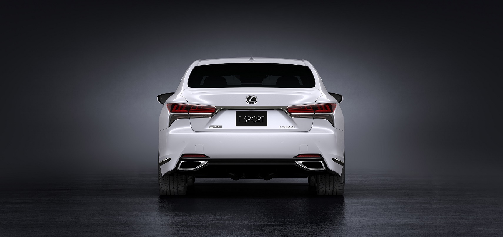 Voorafgaand aan de autoshow van New York heeft Lexus alvast het doek getrokken van de nieuwe, 421 pk sterke LS 500 F Sport. De auto komt ook als hybride.