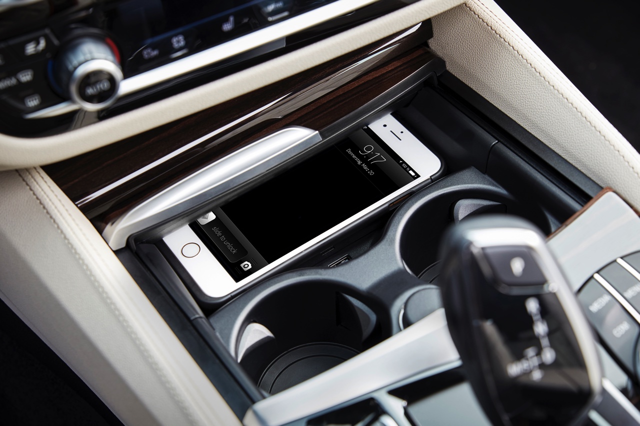 Eerste beelden en onthulling BMW 5 Serie G30. De nieuwe generatie BMW 5 Serie komt in 2017 op de markt en hier hebben we de eerste technische gegevens en details.