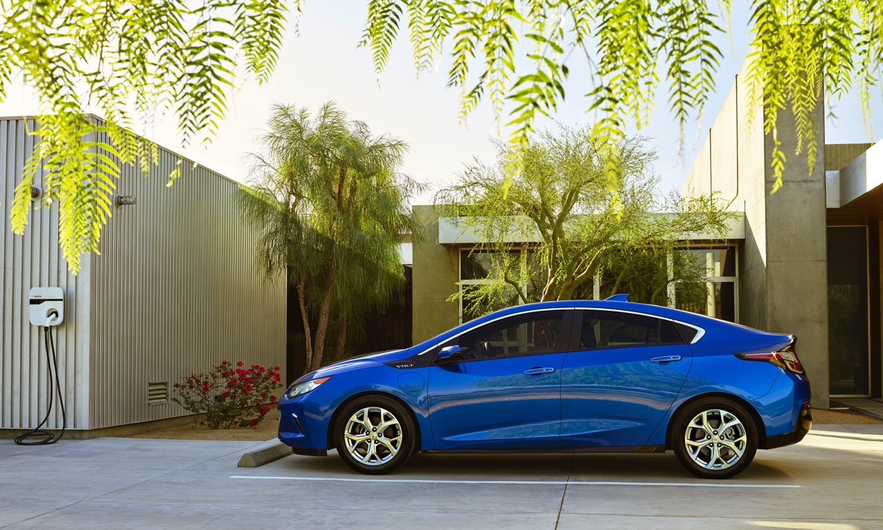 Op de NAIAS 2015 in Detroit presenteert Chevrolet de nieuwe generatie Volt.