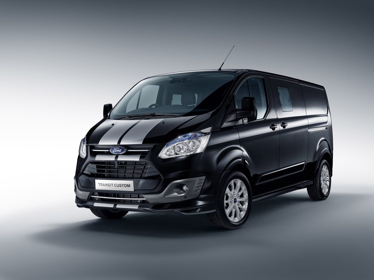 Ford heeft tijdens het Go Further-evenement de nieuwe Ford Fiesta onthuld. Verder krijgen de Transit en Edge een sportievere uitvoering en gaat Ford verder met autonome autos.