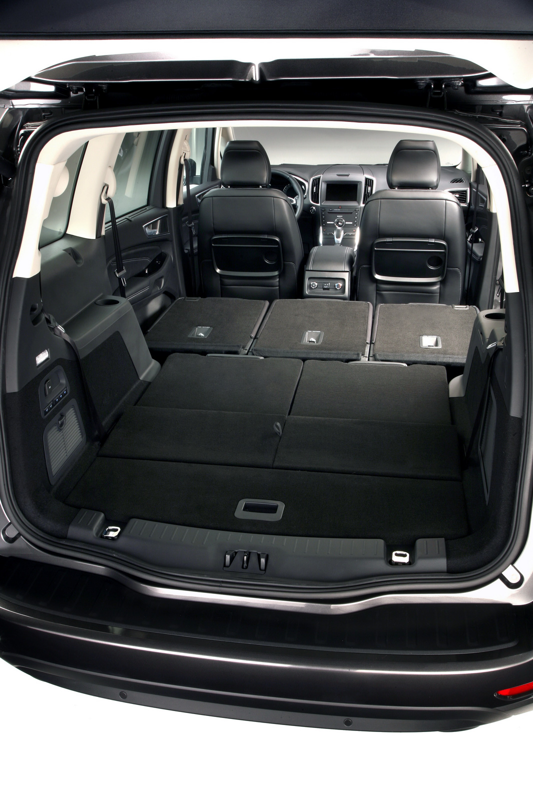 Dit is de nieuwe Ford Galaxy, met eerste beelden en details.