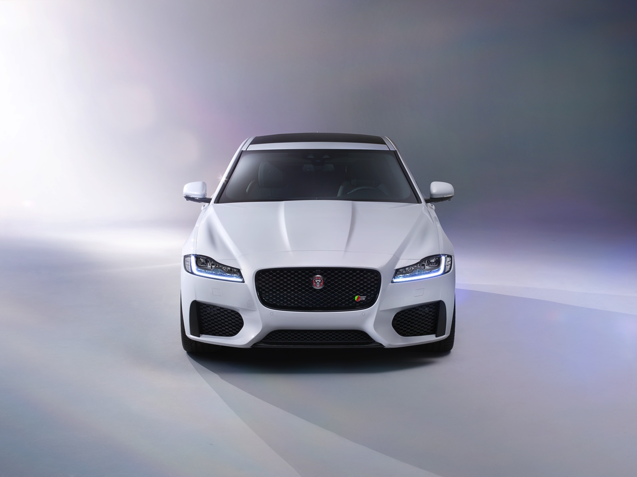 Eerste presentatie nieuwe Jaguar XF vindt plaats in London. Vandaag hebben we alle details en informatie rondom de nieuwe sedan.