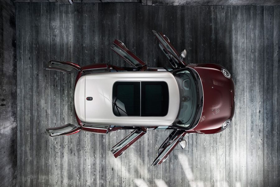 Dit is de nieuwe Mini Clubman 2015, zoals hij later dit jaar op de markt komt.