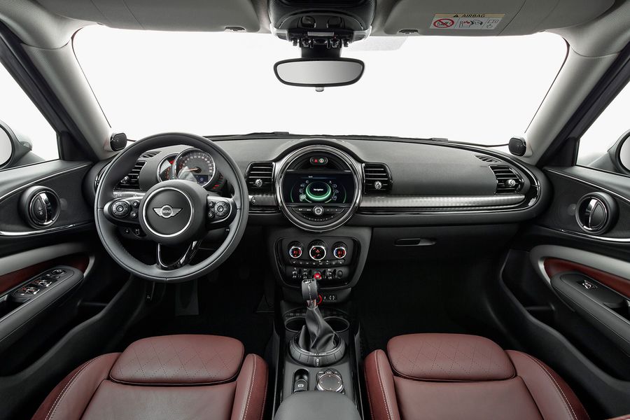 Dit is de nieuwe Mini Clubman 2015, zoals hij later dit jaar op de markt komt.