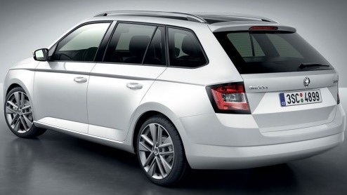 Skoda heeft de Fabia Combi uit de doeken gedaan. De nieuwe Combi is ruimer dan zijn voorganger, is tot 17% zuiniger en komt als Greenline in aanmerking voor 14% bijtelling in 2015. In februari staat-i
