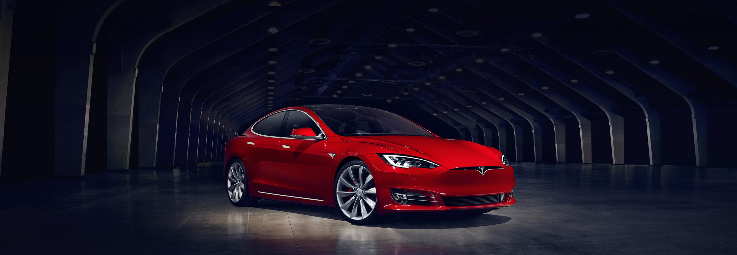 Tesla Model S in Nederland nu ook beschikbaar met het 75 kWh accupakket. Wat kost dat en is het je geld waard?