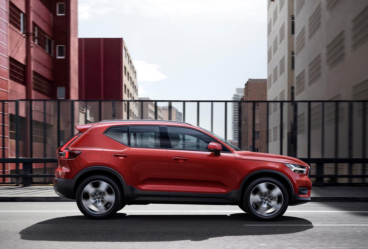 De Volvo XC40 komt vanaf 39.975 euro in de showroom.