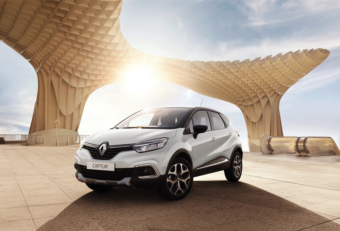 Renault heeft de prijzen bekendgemaakt van de gefacelifte Captur. De auto heeft een vanafprijs van 19.190 euro en is er voor het eerst ook als luxe Initiale Paris.