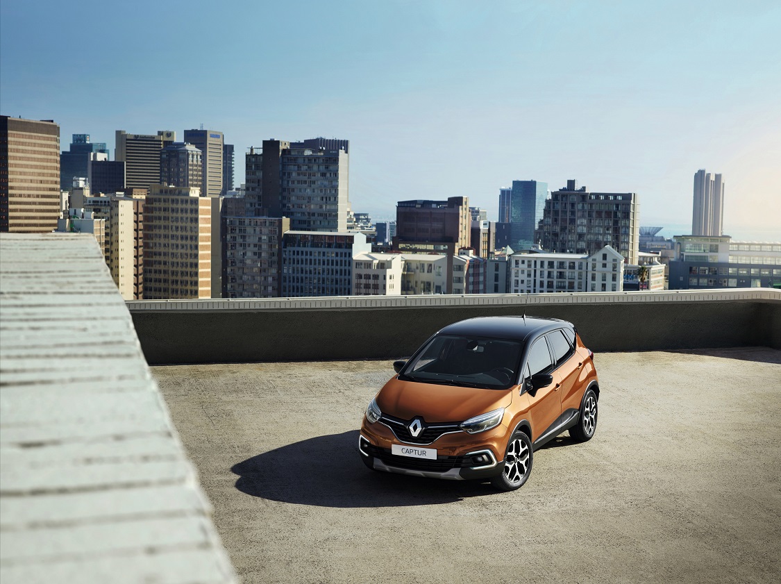 Renault heeft de prijzen bekendgemaakt van de gefacelifte Captur. De auto heeft een vanafprijs van 19.190 euro en is er voor het eerst ook als luxe Initiale Paris.