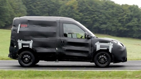 Een opvolger van de Fiat Doblo laat nog even op zich wachten. In 2010 staat de nieuwe generatie bij de dealers. De nodige testwerkzaamheden zijn nog in volle gang, zodoende werd de nieuwe Doblo al op 